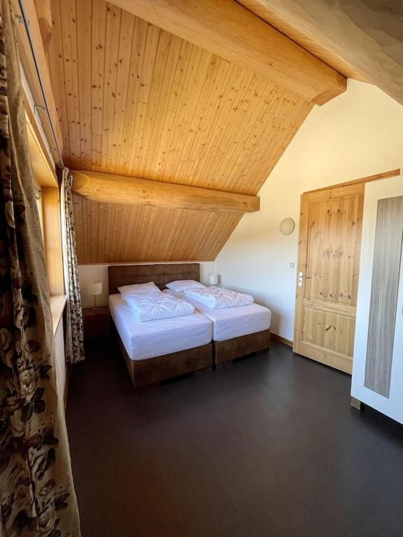 Unieke Houten Villa Met Sauna In Twente - 5P Den Ham Bagian luar foto